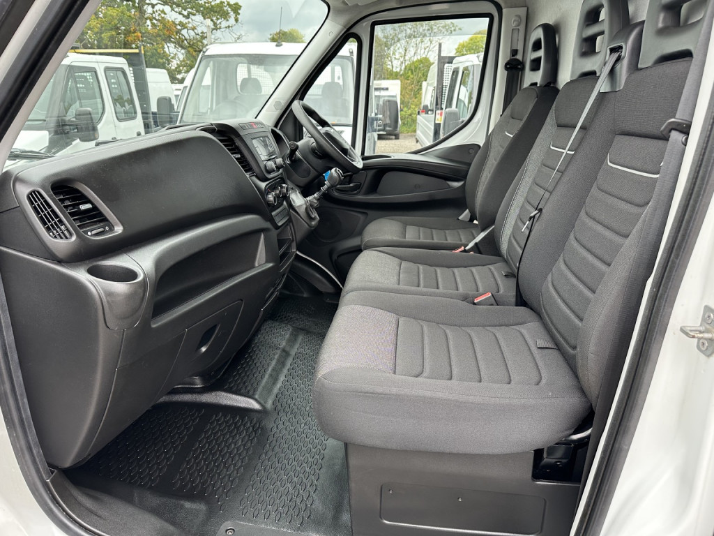 View IVECO DAILY WORKSHOP COMPRESSOR VAN