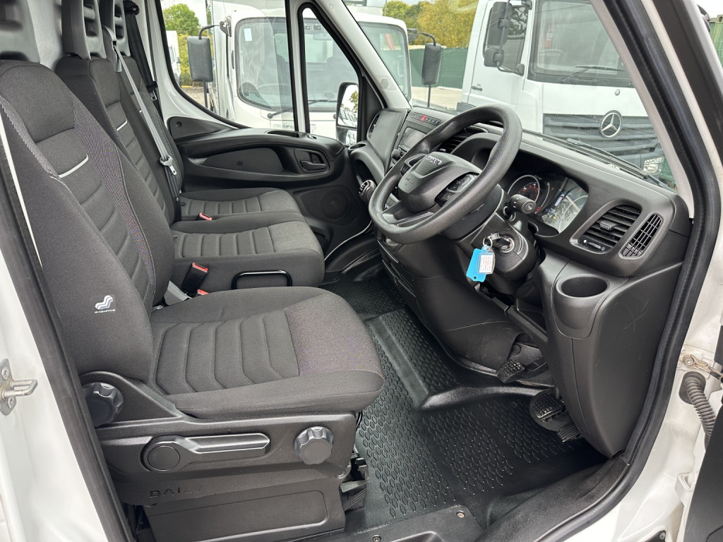 View IVECO DAILY WORKSHOP COMPRESSOR VAN