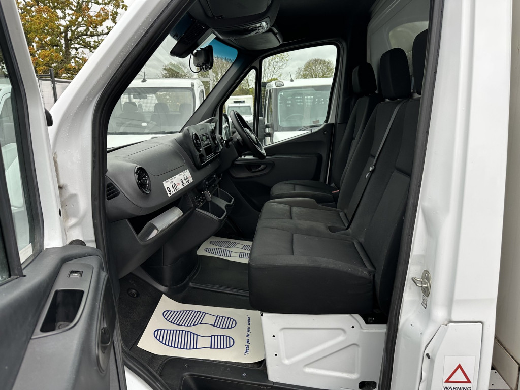 View MERCEDES-BENZ SPRINTER 2.1 314 CDI TEMP CONTROL FRIDGE