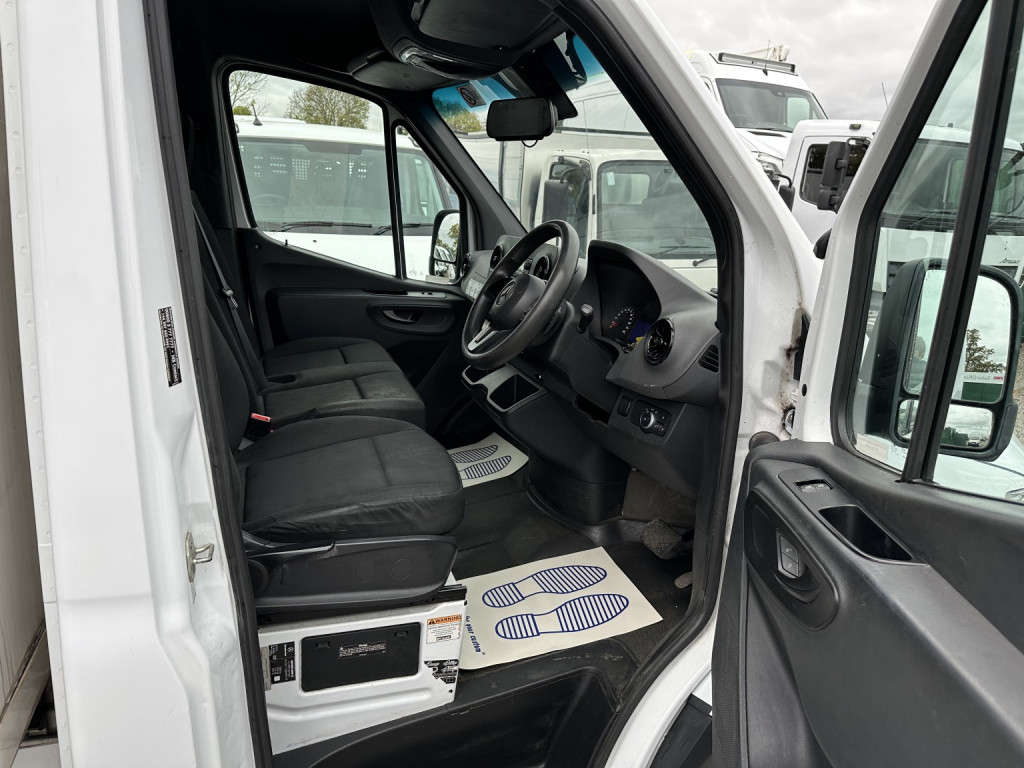 View MERCEDES-BENZ SPRINTER 2.1 314 CDI TEMP CONTROL FRIDGE