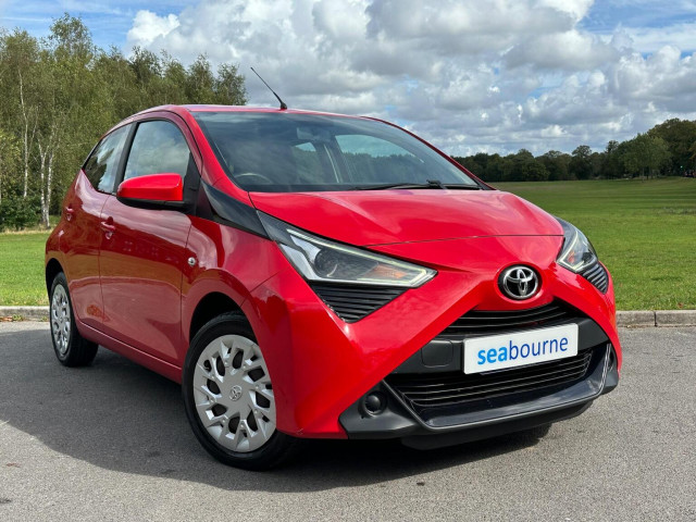 TOYOTA AYGO 1.0 VVT-i x-play Euro 6 5dr