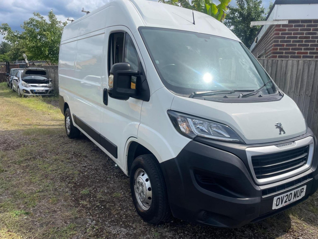 View PEUGEOT BOXER 2.2 BlueHDi 335 Professional L2 H2 Euro 6 (s/s) 5dr