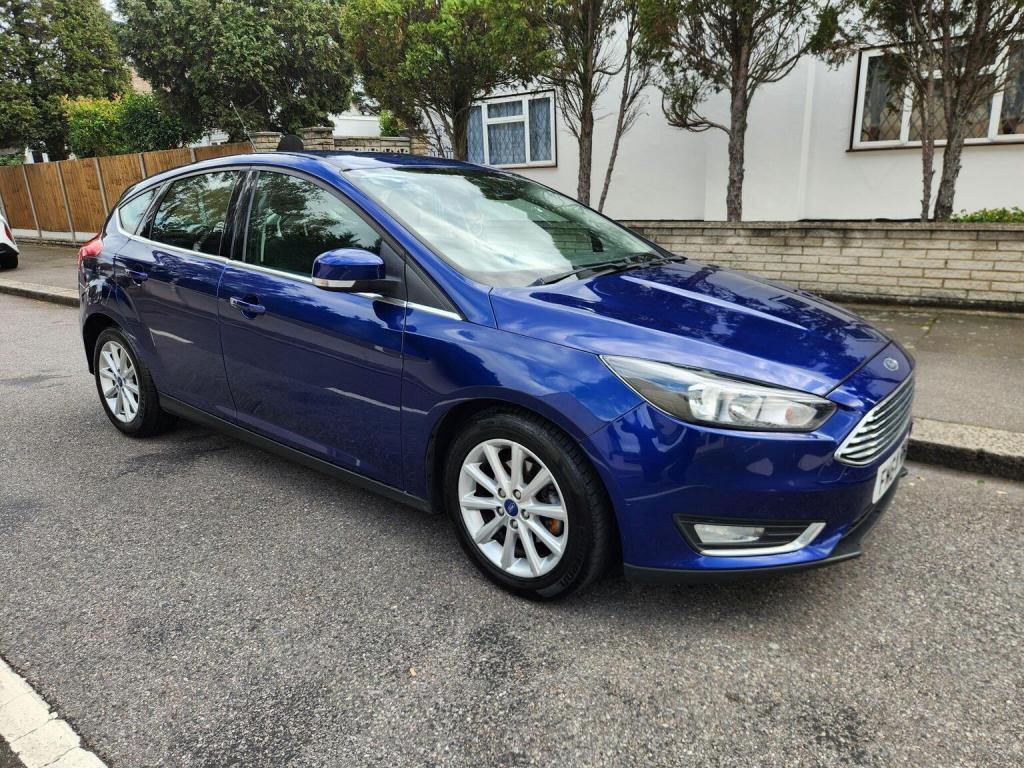View FORD FOCUS 1.0T EcoBoost Titanium Euro 6 (s/s) 5dr