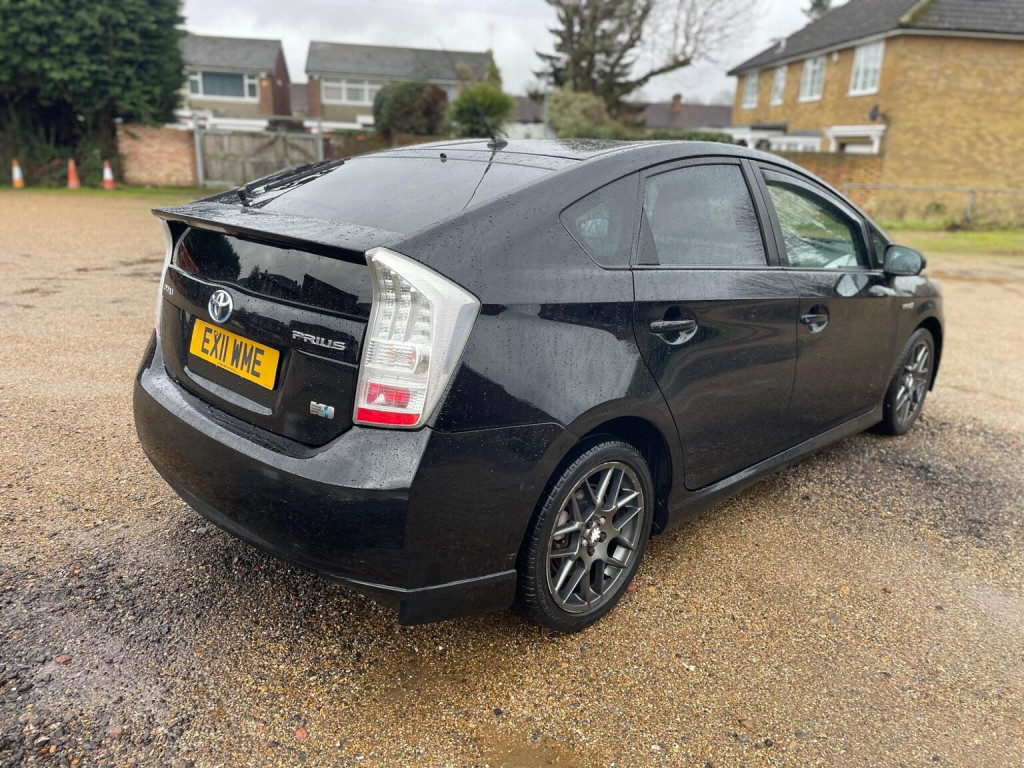 View TOYOTA PRIUS 1.8 VVT-h T Spirit 10th Anniversary CVT Euro 5 (s/s) 5dr