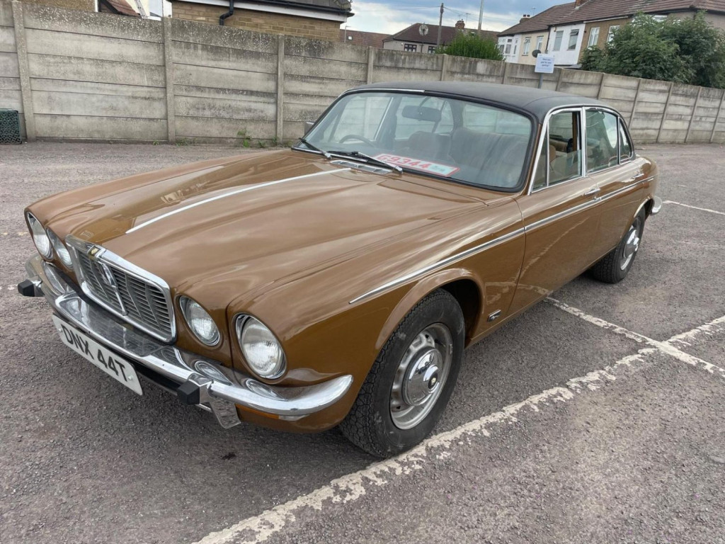 View JAGUAR XJ 5.3 Series 2 XJ12 4dr