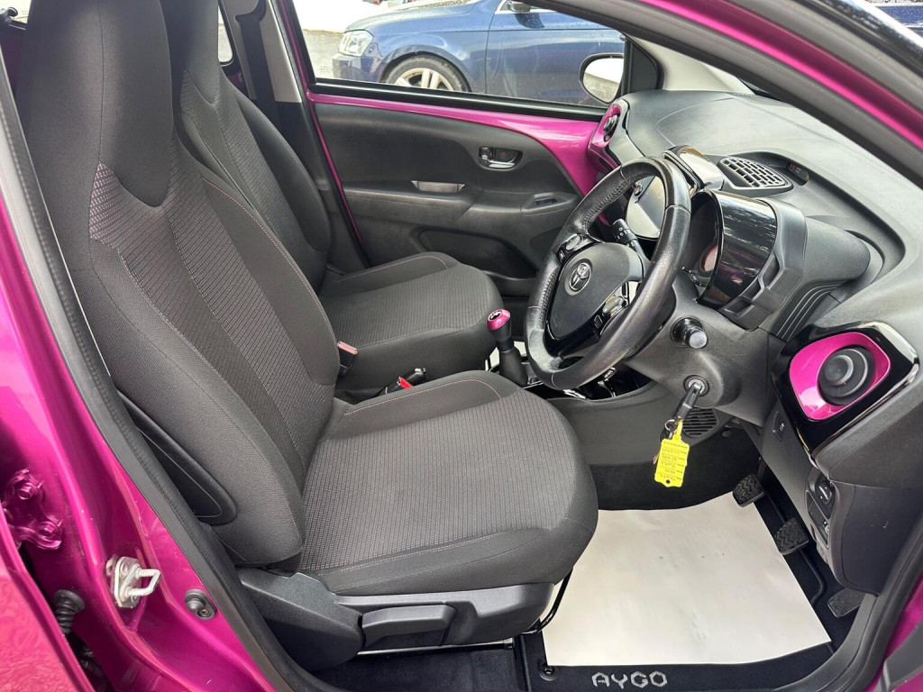 View TOYOTA AYGO 1.0 VVT-i x-cite Euro 6 5dr