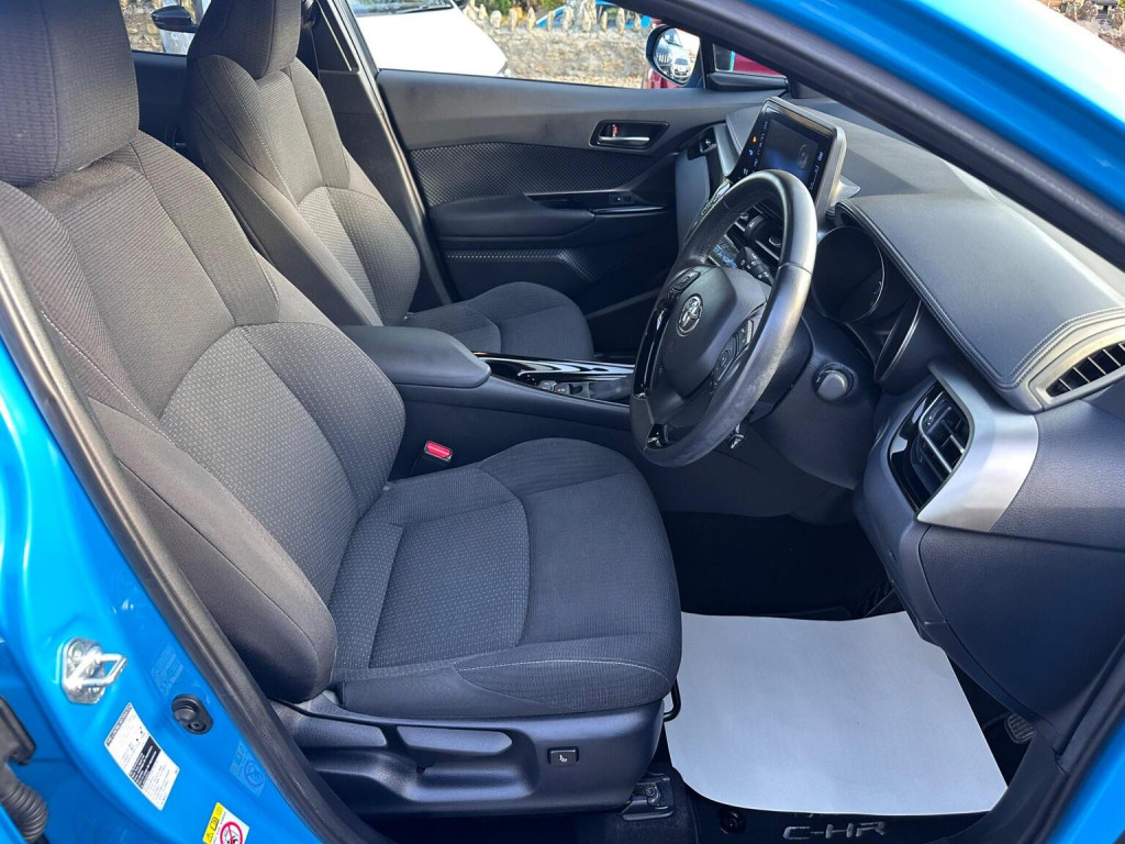 View TOYOTA C-HR 1.8 VVT-h Design CVT Euro 6 (s/s) 5dr