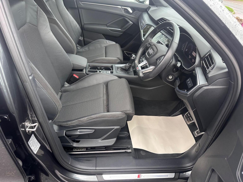 View AUDI Q3 1.5 TFSI CoD 35 S line S Tronic Euro 6 (s/s) 5dr