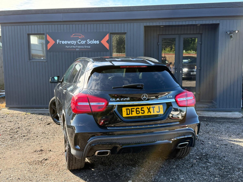 MERCEDES-BENZ GLA CLASS