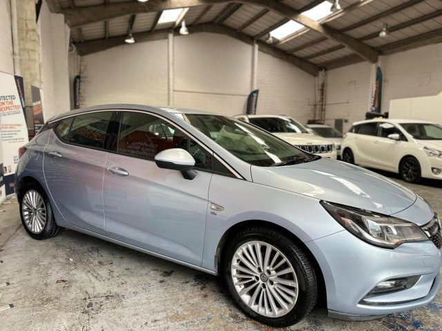 VAUXHALL ASTRA 1.6 CDTi BlueInjection Elite Nav Euro 6 (s/s) 5dr (2016/66)