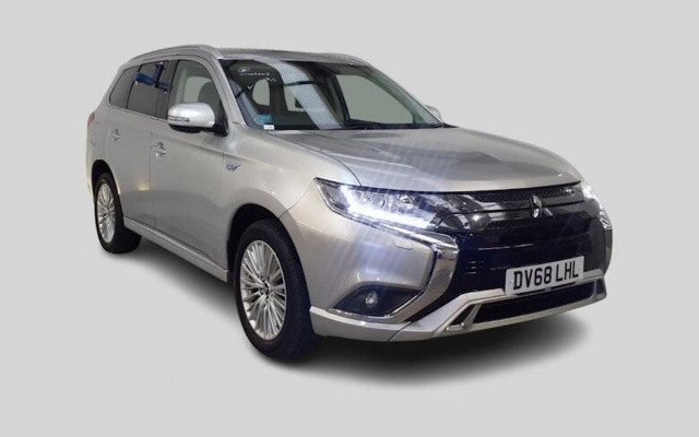 MITSUBISHI OUTLANDER 2.4h TwinMotor 13.8kWh Juro CVT 4WD Euro 6 (s/s) 5dr (2018/68)