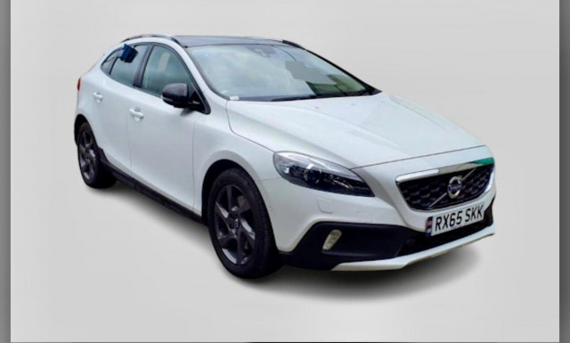 VOLVO V40 CROSS COUNTRY 2.0 D2 Lux Nav Auto Euro 6 (s/s) 5dr (2015/65)