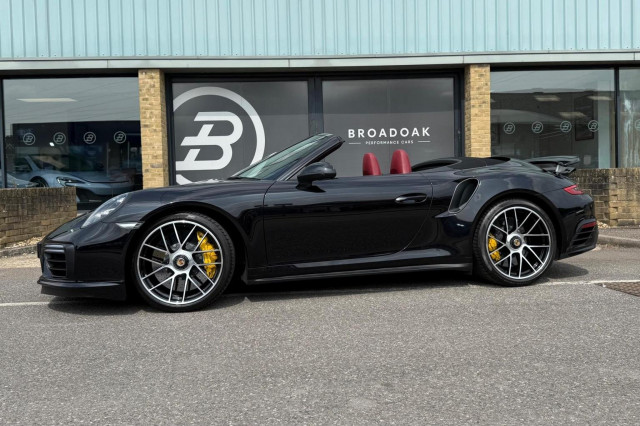PORSCHE