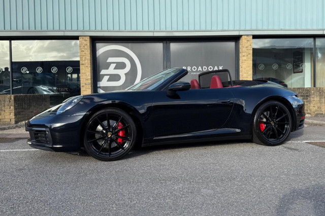 PORSCHE