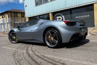 FERRARI 488