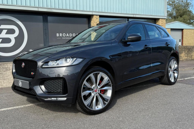 JAGUAR F-PACE
