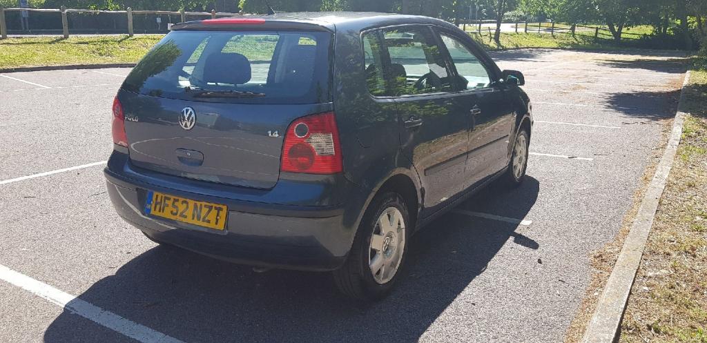 VOLKSWAGEN POLO