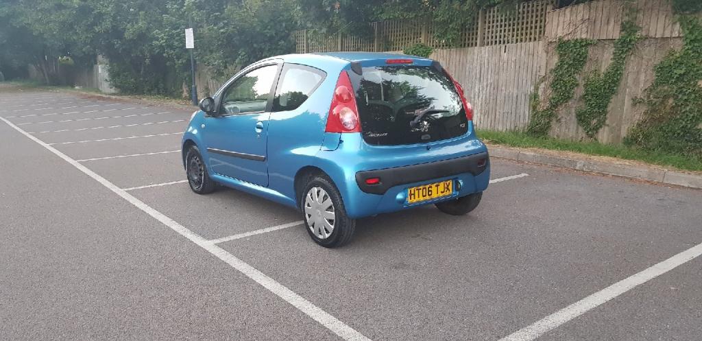 PEUGEOT 107
