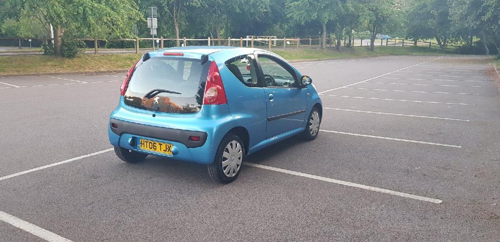 PEUGEOT 107