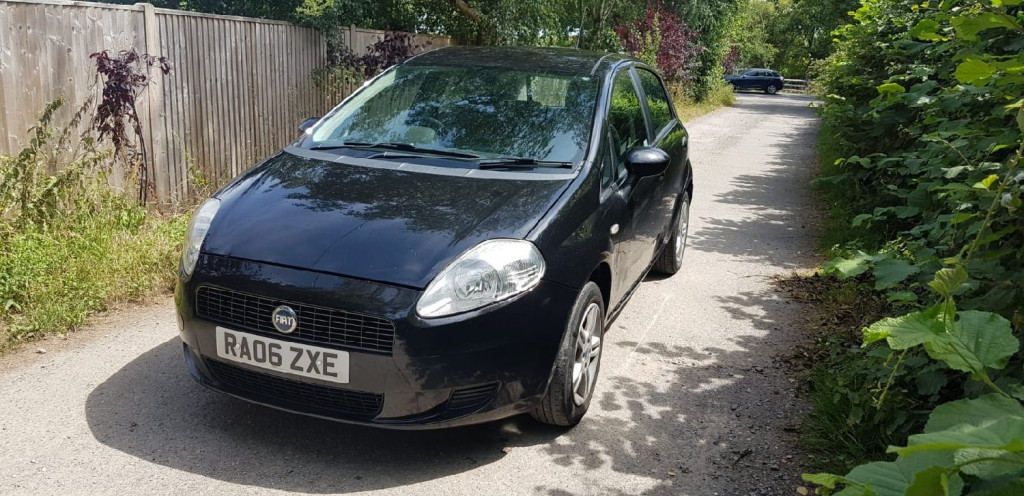 View FIAT GRANDE PUNTO  Dynamic