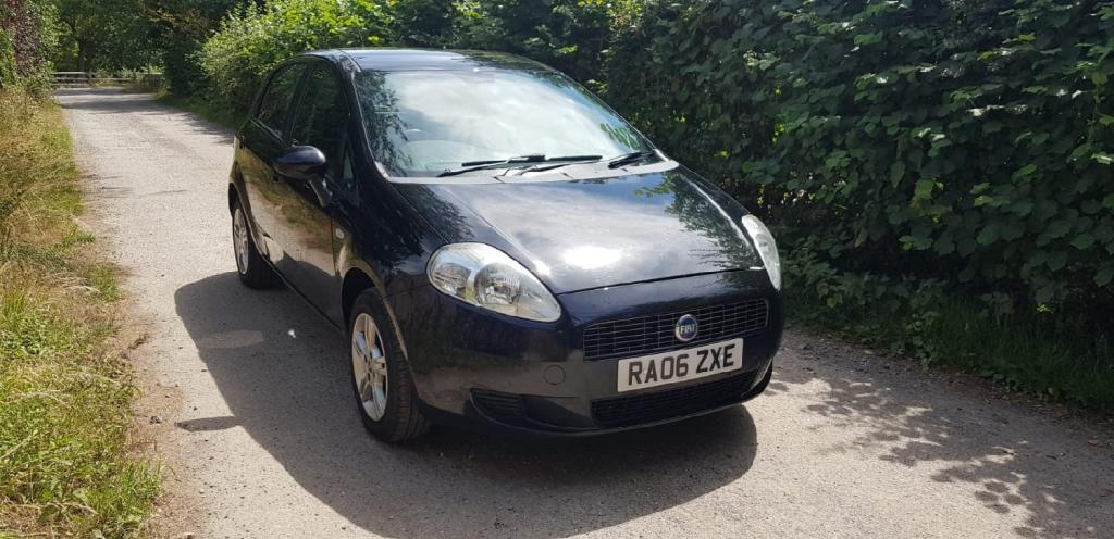 View FIAT GRANDE PUNTO  Dynamic