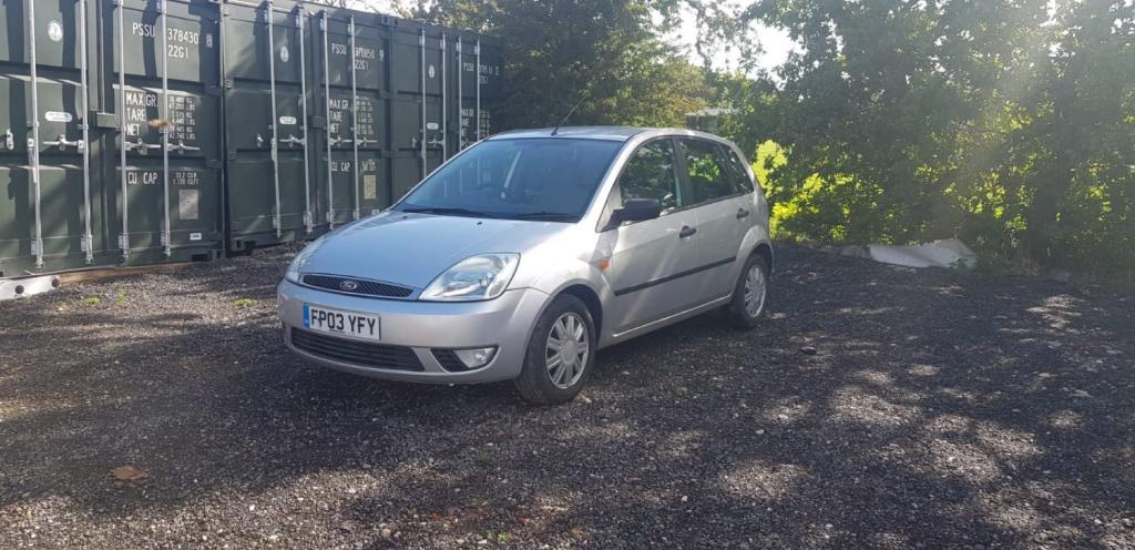 View FORD FIESTA 16V GHIA