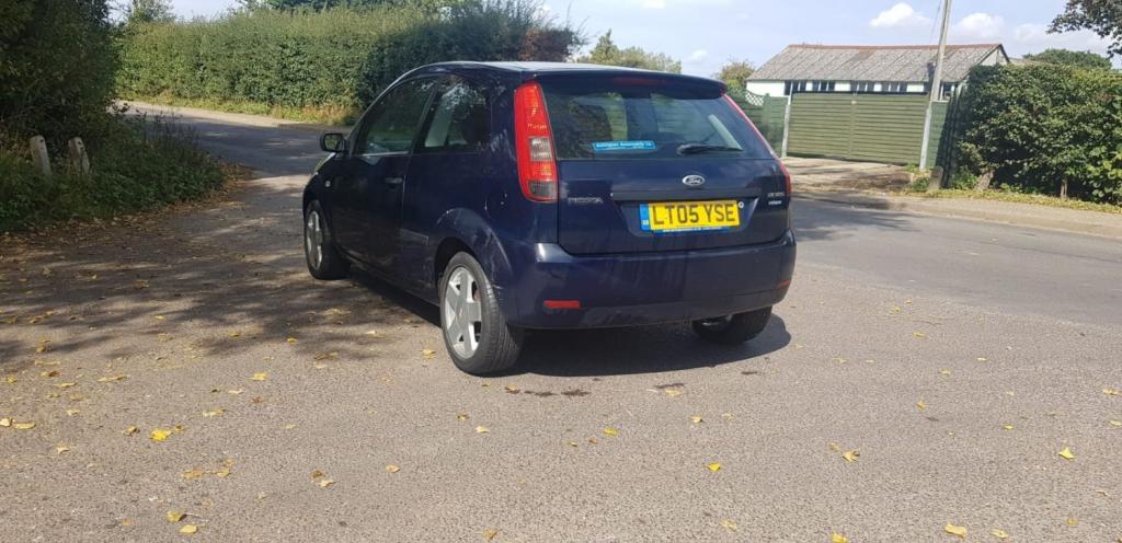 View FORD FIESTA 16V ZETEC