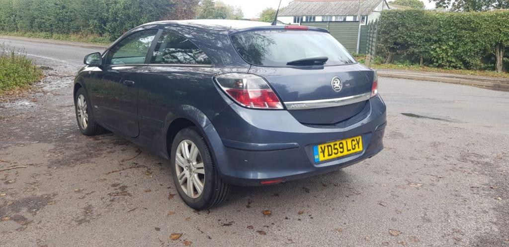 VAUXHALL ASTRA