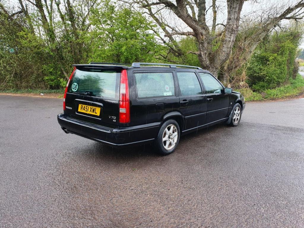 VOLVO V70