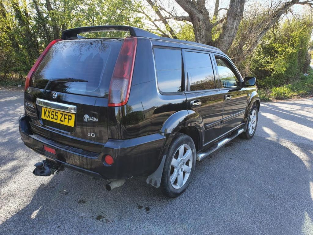 NISSAN X-TRAIL