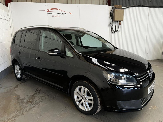 VOLKSWAGEN TOURAN 2.0 TDI BlueMotion Tech SE DSG Euro 5 (s/s) 5dr (2013/63)
