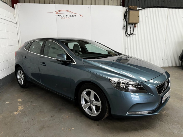 VOLVO V40 1.6 D2 SE Nav Euro 5 (s/s) 5dr (2012/62)