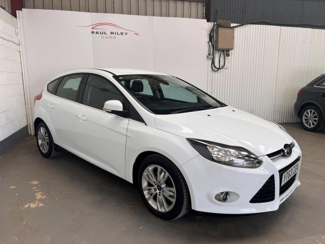 FORD FOCUS 1.6 TDCi ECOnetic Titanium Navigator Euro 5 (s/s) 5dr (2013/63)