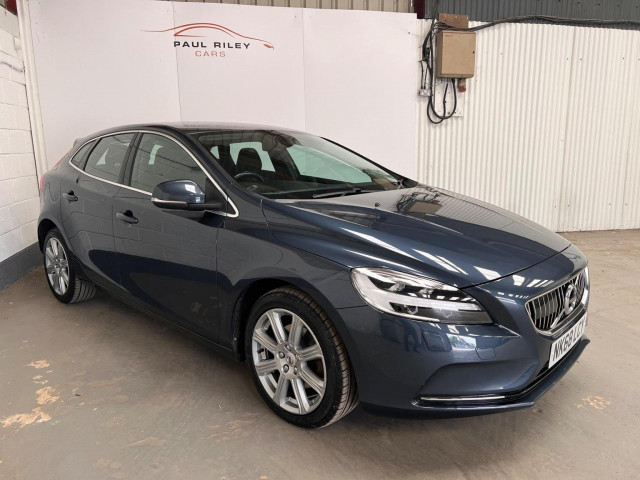 VOLVO V40 2.0 T3 GPF Inscription Euro 6 (s/s) 5dr (2018/68)