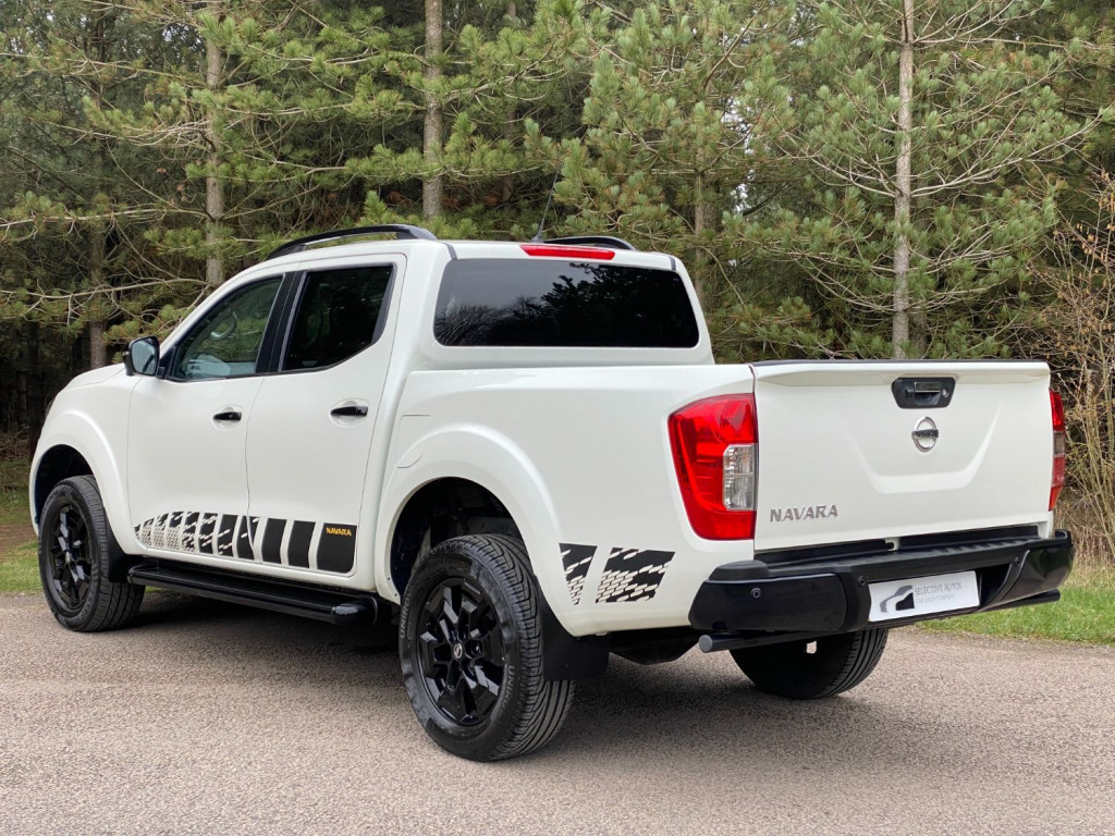 NISSAN NAVARA