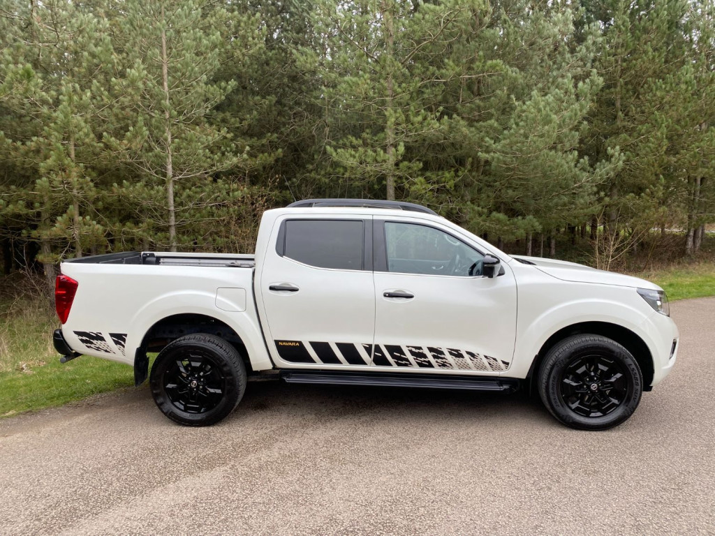 NISSAN NAVARA