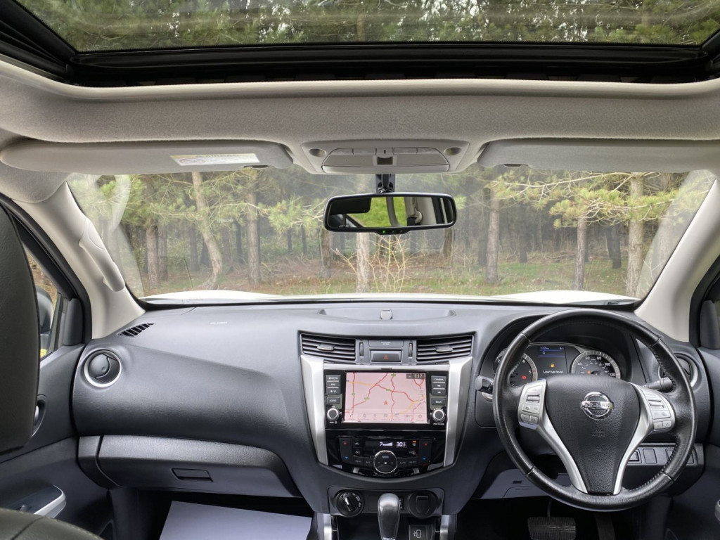 NISSAN NAVARA