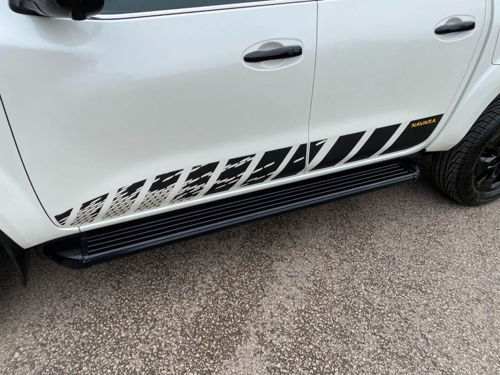 NISSAN NAVARA