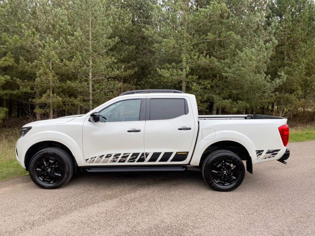 NISSAN NAVARA
