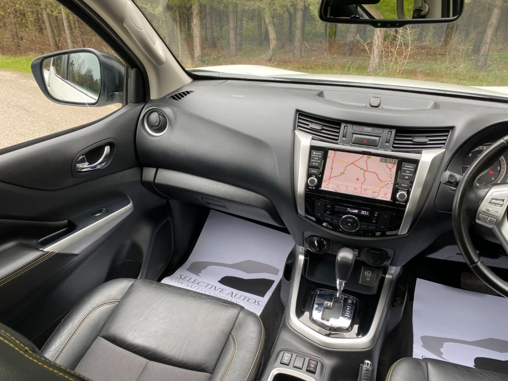 NISSAN NAVARA