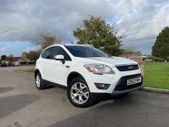 FORD KUGA 2.0 TDCi Zetec 2WD Euro 5 5dr