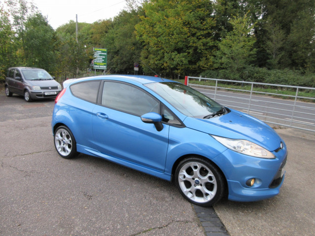 FORD FIESTA 1.6 Zetec S (2010)