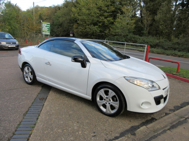 RENAULT MEGANE 1.9 dCi Dynamique TomTom (2011)
