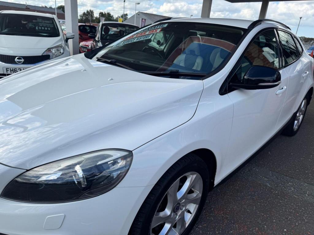 VOLVO V40 CROSS COUNTRY