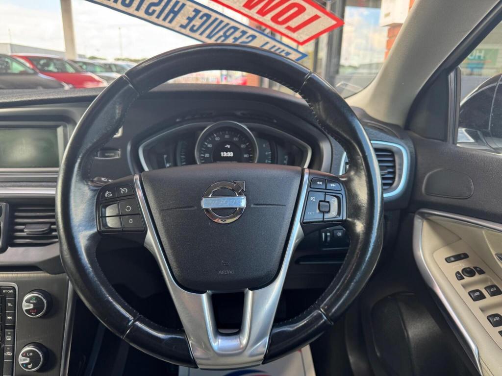 VOLVO V40 CROSS COUNTRY