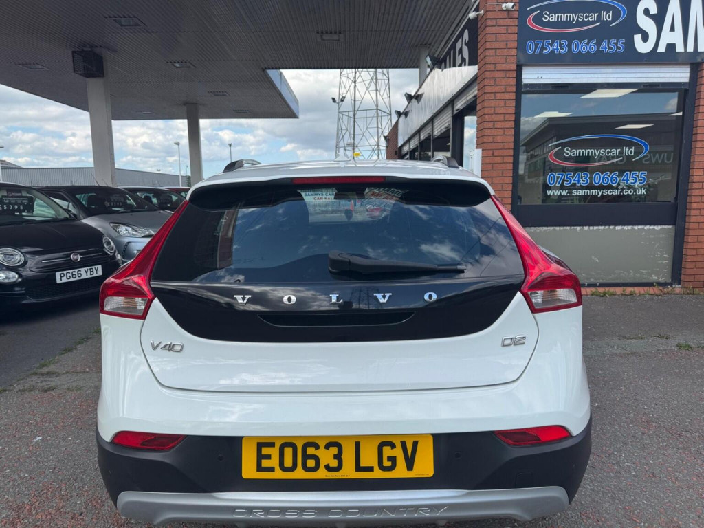 VOLVO V40 CROSS COUNTRY