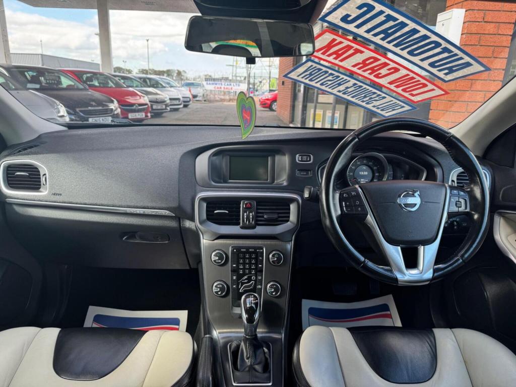 VOLVO V40 CROSS COUNTRY