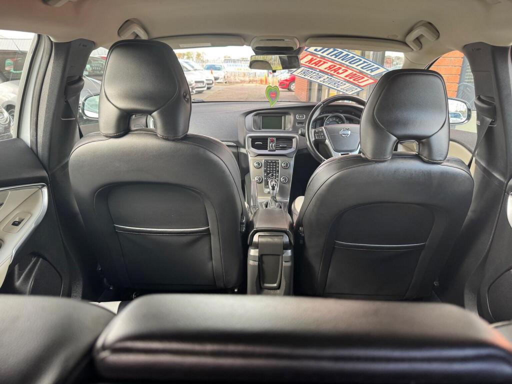 VOLVO V40 CROSS COUNTRY