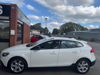 VOLVO V40 CROSS COUNTRY