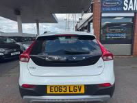 VOLVO V40 CROSS COUNTRY